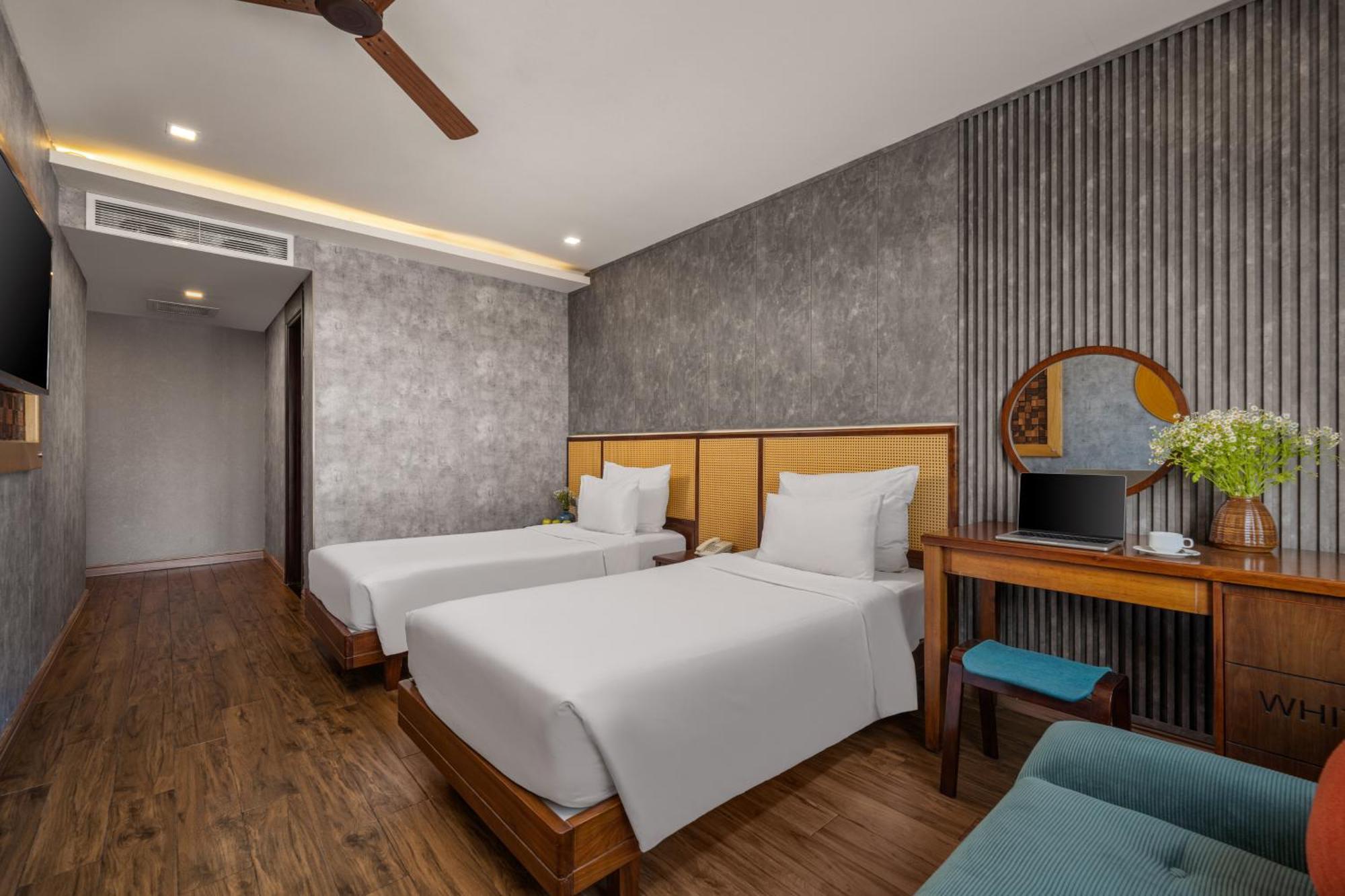 White Boutique Hotel 4*