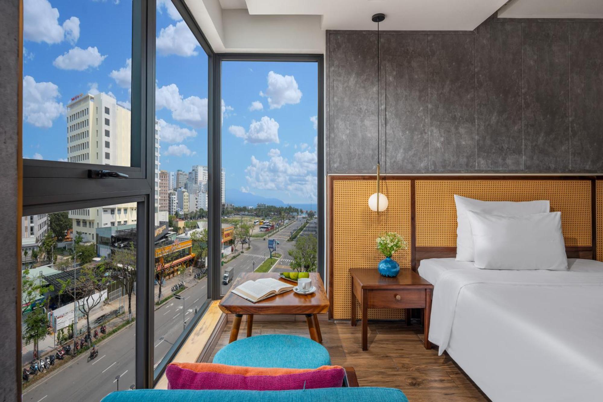 White Boutique Hotel 4*