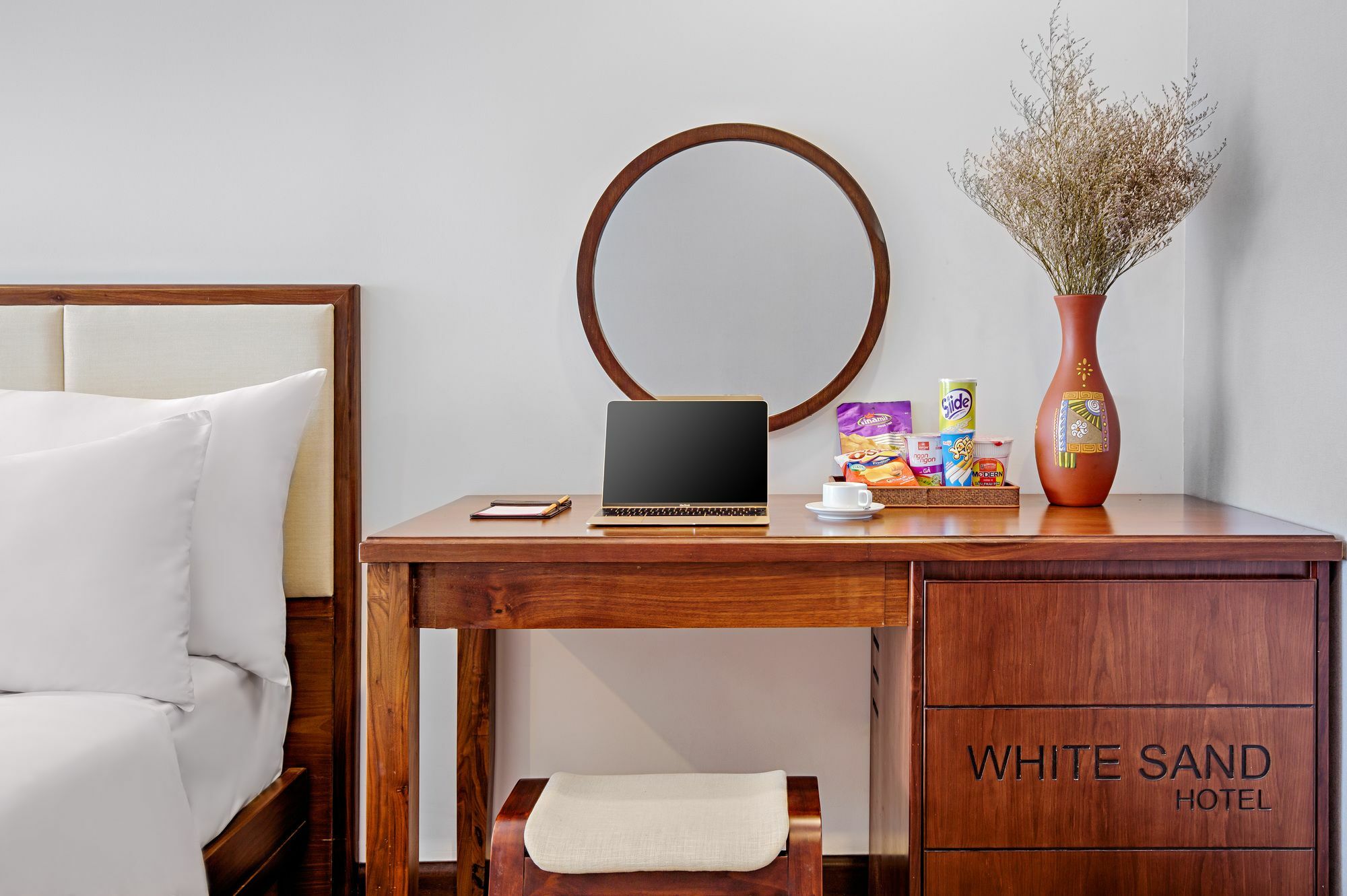 White Boutique Hotel 4*